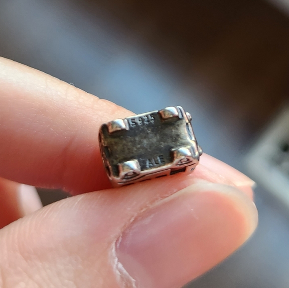 Pandora UK double decker Charm - Picture 4 of 4